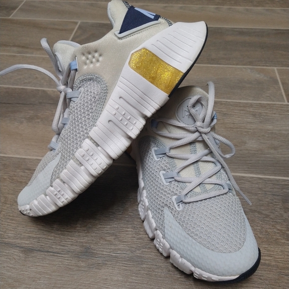 Nike Free Metcon 4 Pure Platinum/ Metallic Gold Coin Women's Training Shoes - Picture 1 of 14